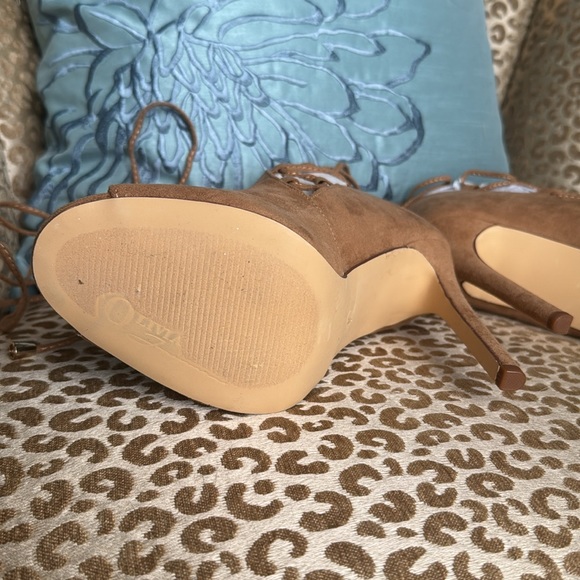 NIB camel tan Olivia Ferragamo “Anne” lace up open toe faux suede stiletto - Picture 4 of 8